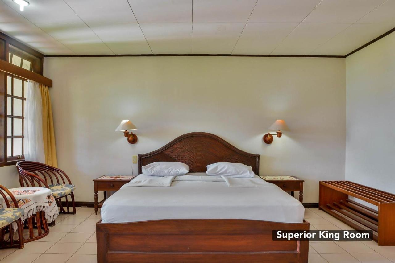 Silintong Hotel Ambarita Dış mekan fotoğraf