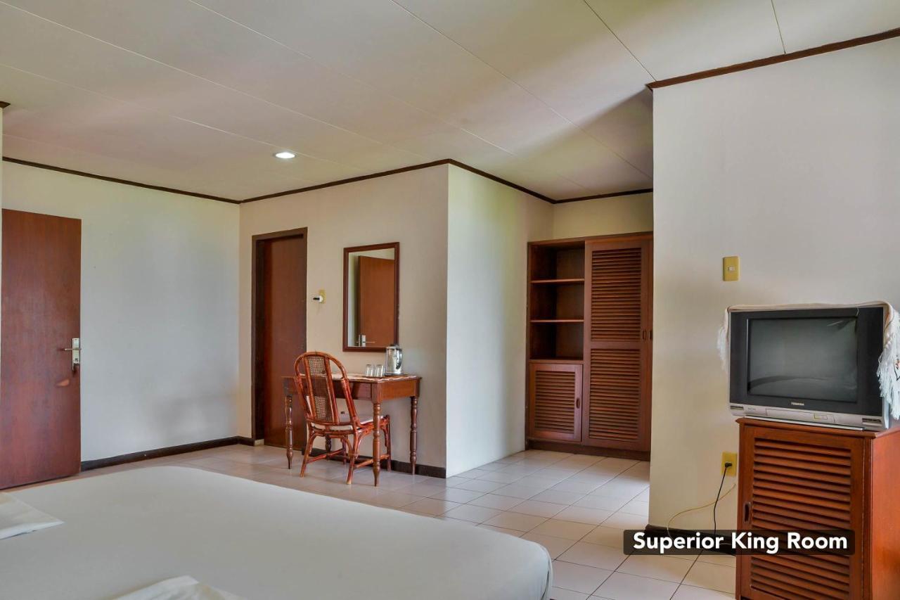 Silintong Hotel Ambarita Dış mekan fotoğraf