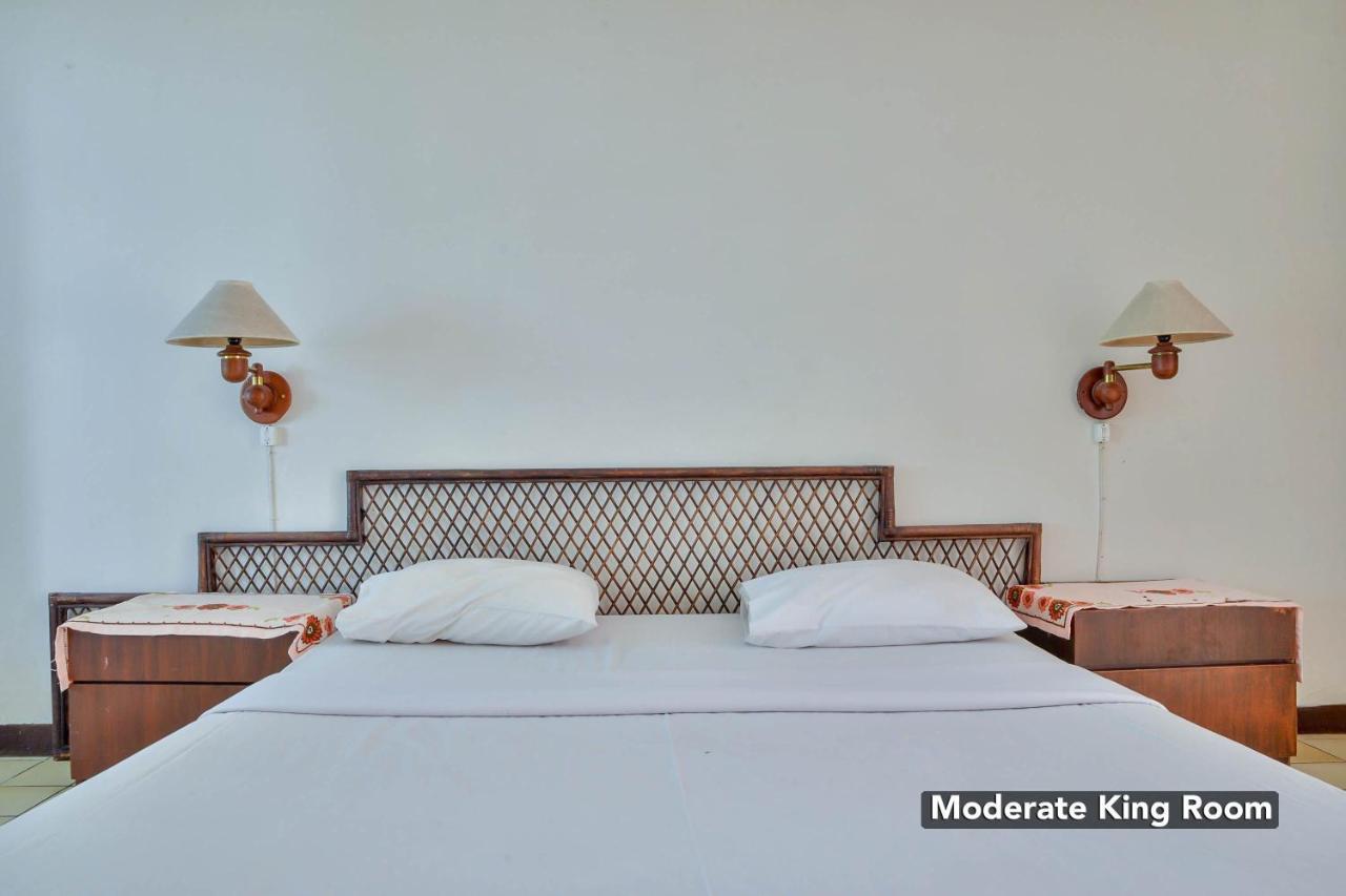 Silintong Hotel Ambarita Dış mekan fotoğraf
