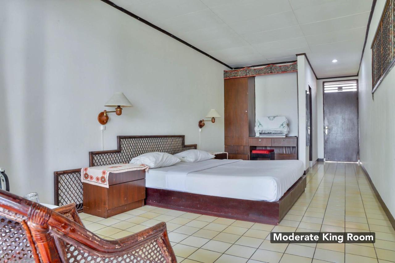 Silintong Hotel Ambarita Dış mekan fotoğraf