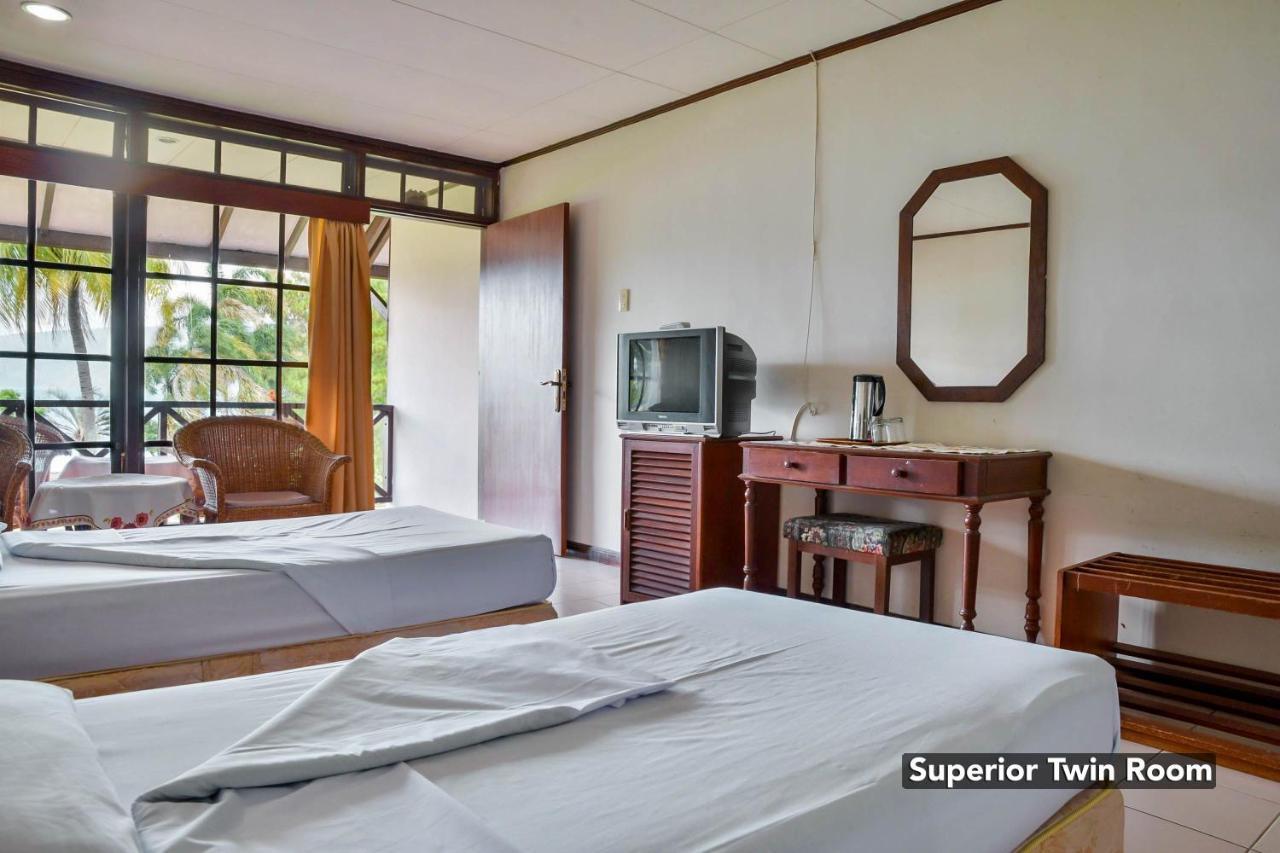 Silintong Hotel Ambarita Dış mekan fotoğraf