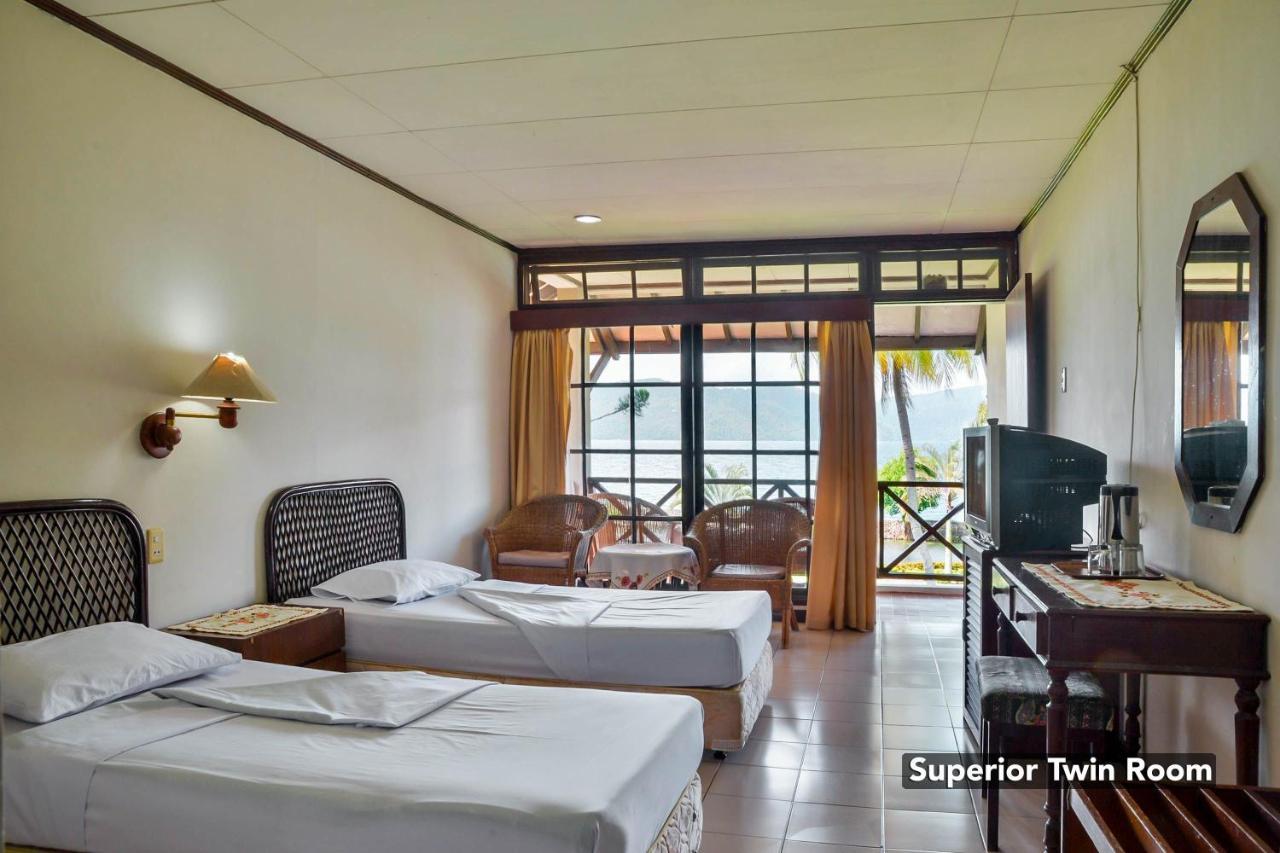 Silintong Hotel Ambarita Dış mekan fotoğraf
