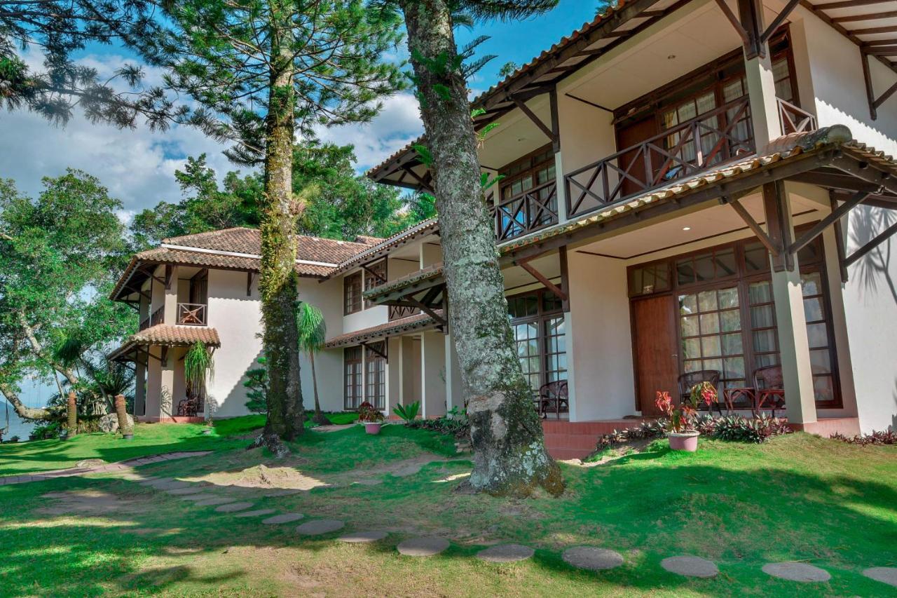 Silintong Hotel Ambarita Dış mekan fotoğraf