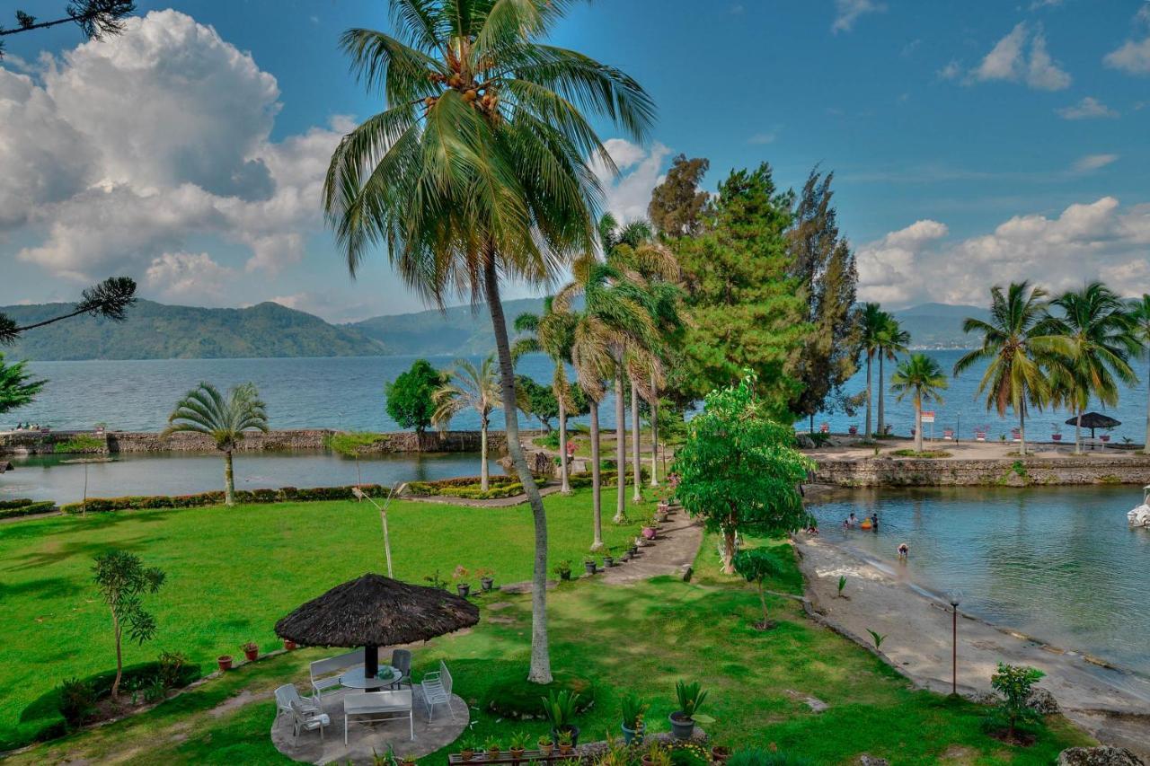 Silintong Hotel Ambarita Dış mekan fotoğraf