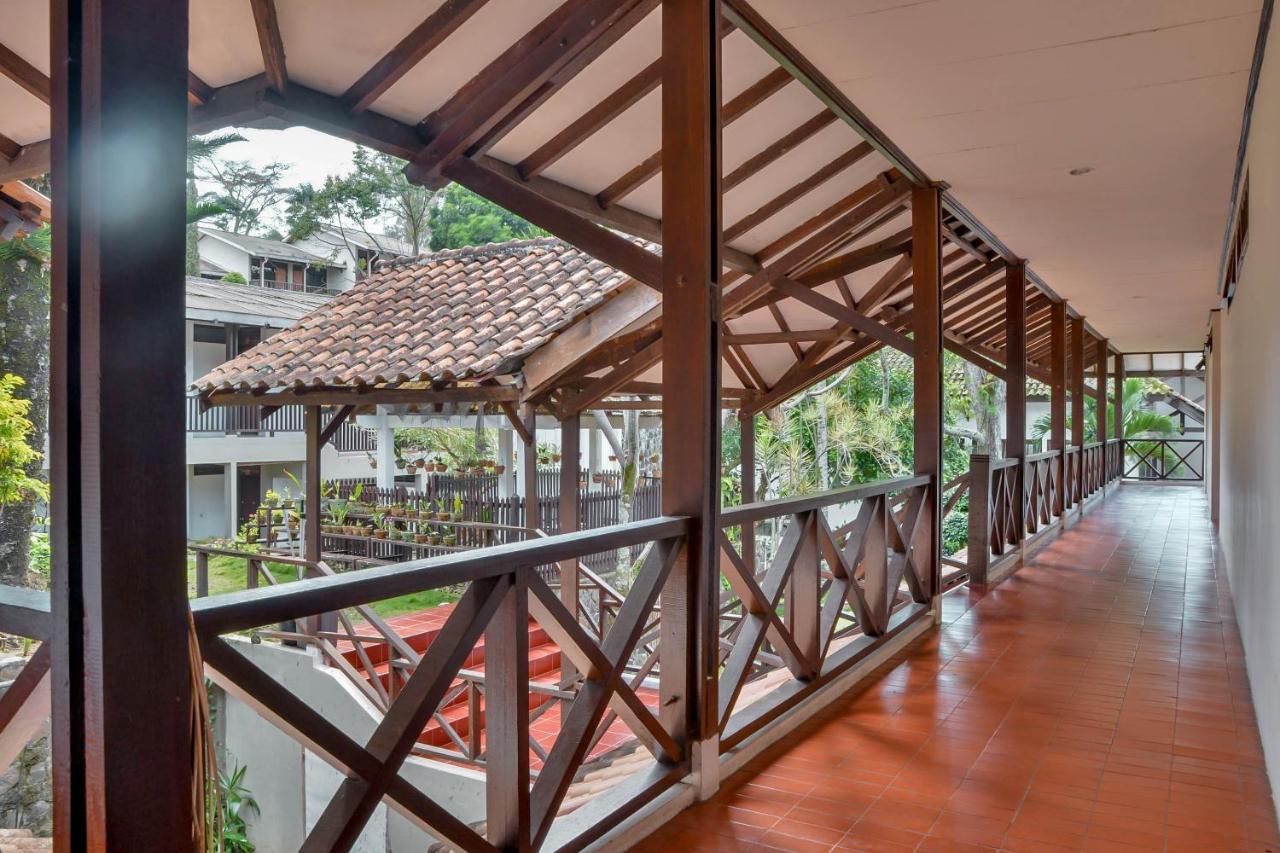 Silintong Hotel Ambarita Dış mekan fotoğraf